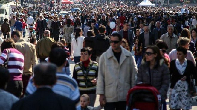 Shqiperia drejt shuarjes: Shkak jo vetem emigracioni, numri i lindjeve ka rene ndjeshem